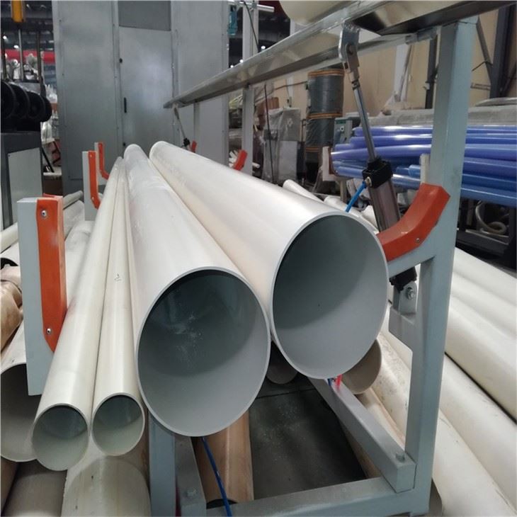 Plastična cev proizvodna linija Plastična PP PE HDPE PPR cev